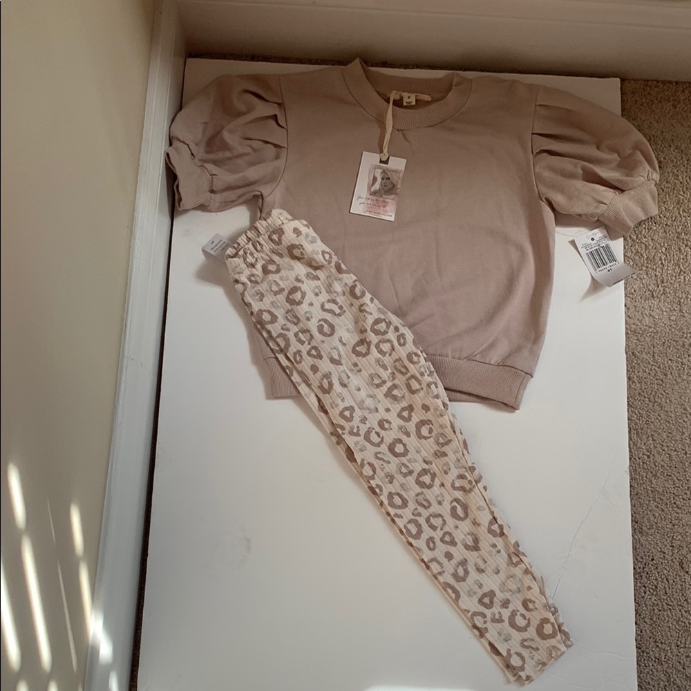 New Girl’s 2 Pc. Outfit Size 4T Jessica Simpson